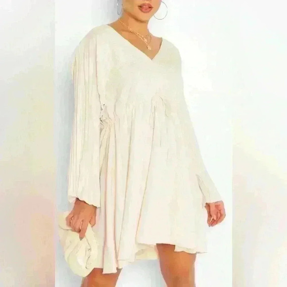 Boohoo Batwing Pleated Skater Dress (310) - Picture 1 of 10